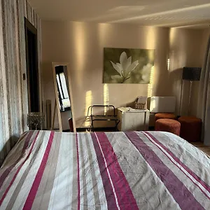 Family@home66 Bed & Breakfast Bruges