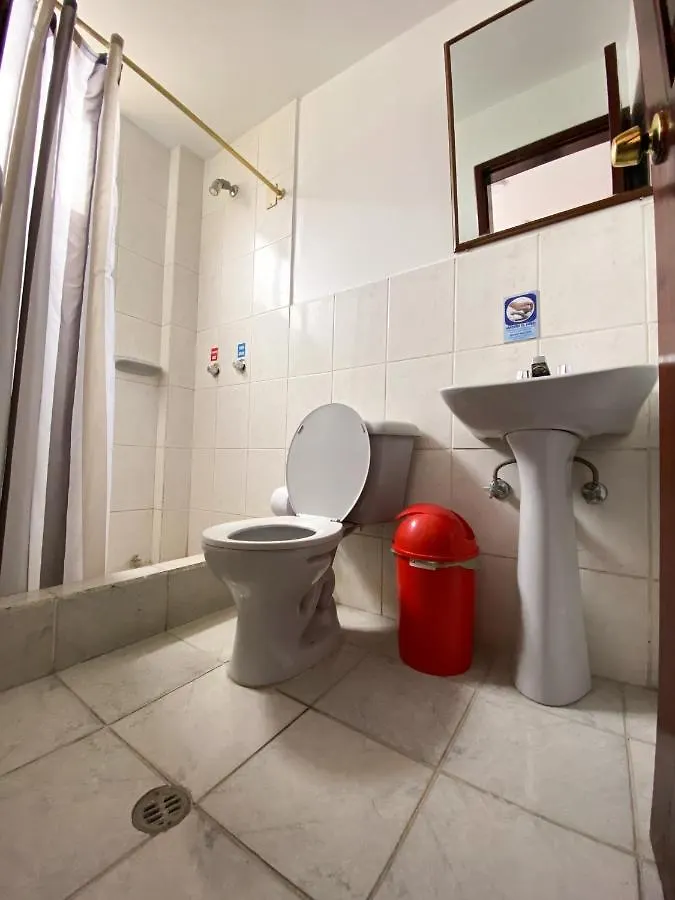Guest house Hostal La Terraza - Roof Terrace Overlooking The North And Historic Centre Quito