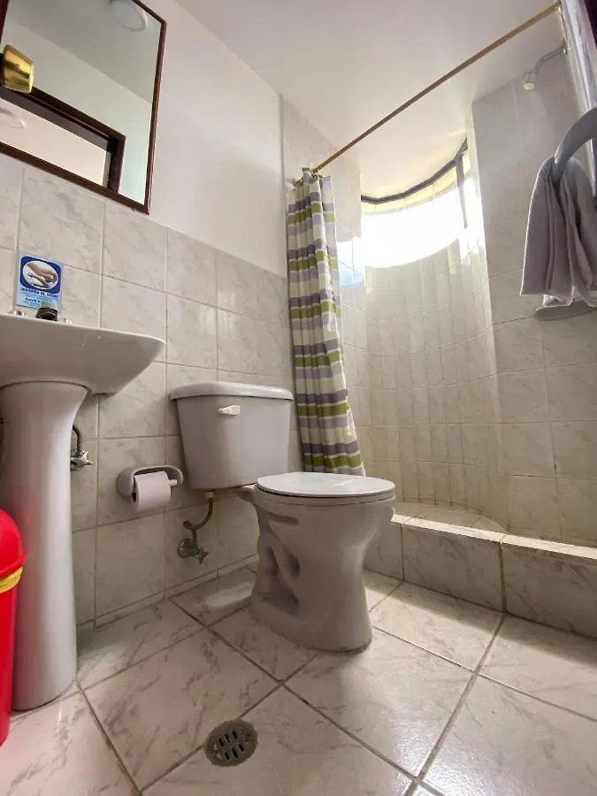 Hostal La Terraza - Roof Terrace Overlooking The North And Historic Centre Quito
