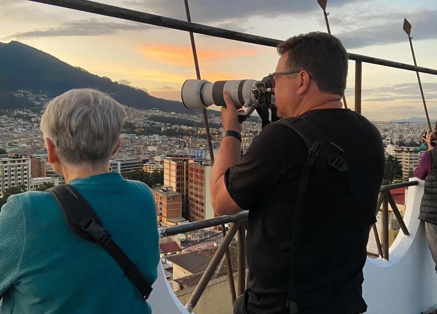Hostal La Terraza - Roof Terrace Overlooking The North And Historic Centre Quito