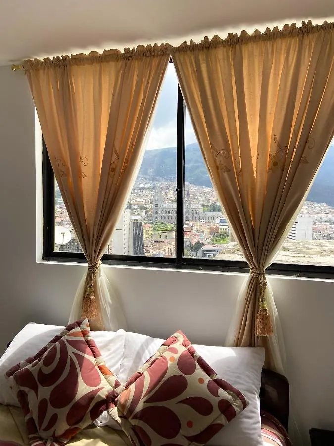 Guest house Hostal La Terraza - Roof Terrace Overlooking The North And Historic Centre Quito